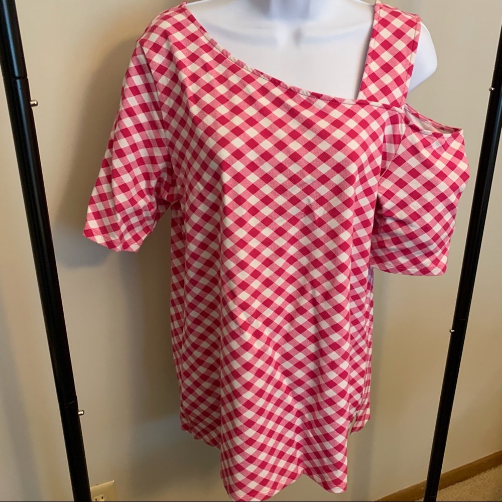 Isaac Mizrahi Cold shoulder gingham Tee